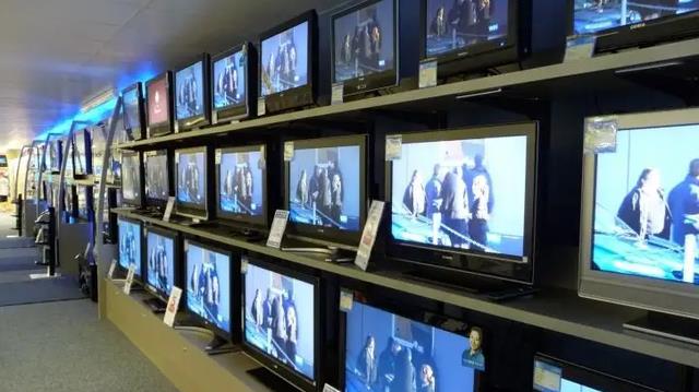 苹果|电视机或被取代?“新宠”已上线,无屏时代来临,你会怎么选?