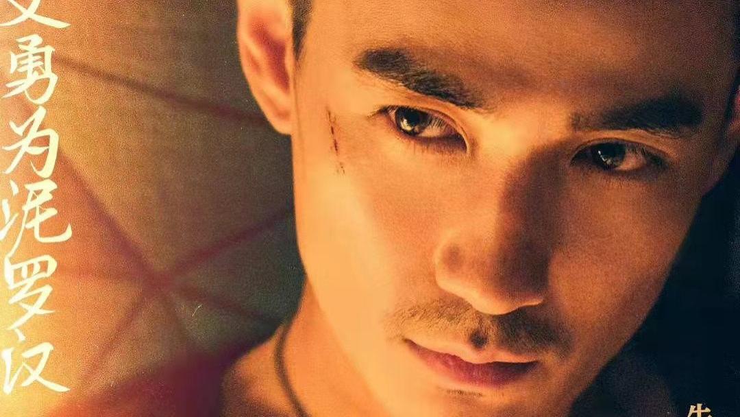 吴奇隆|朱一龙戏里戏外反差大，戏中剃寸头眼神凶狠，在片场却爱逗小演员