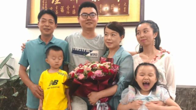 奇奇|任性！田静因太阳大停播，自曝幕后团队，奇奇悦悦成“试货员”