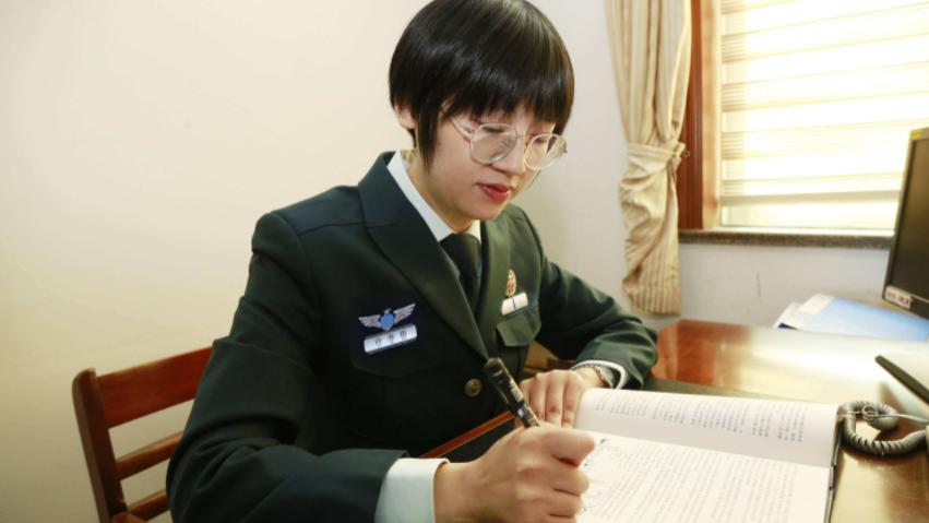 文职|军队文职招聘遇“瓶颈”，诸多岗位没人报考，薪资近万却无人问津