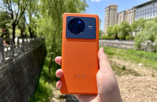 小米科技|买手机不能太抠门,目前口碑最好的3款手机,用5年也丝毫不卡!