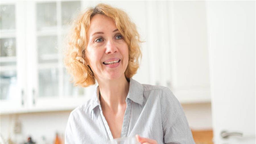 更年期|更年期很难熬，这些水果不妨常吃，助你补血滋阴，远离各种不适