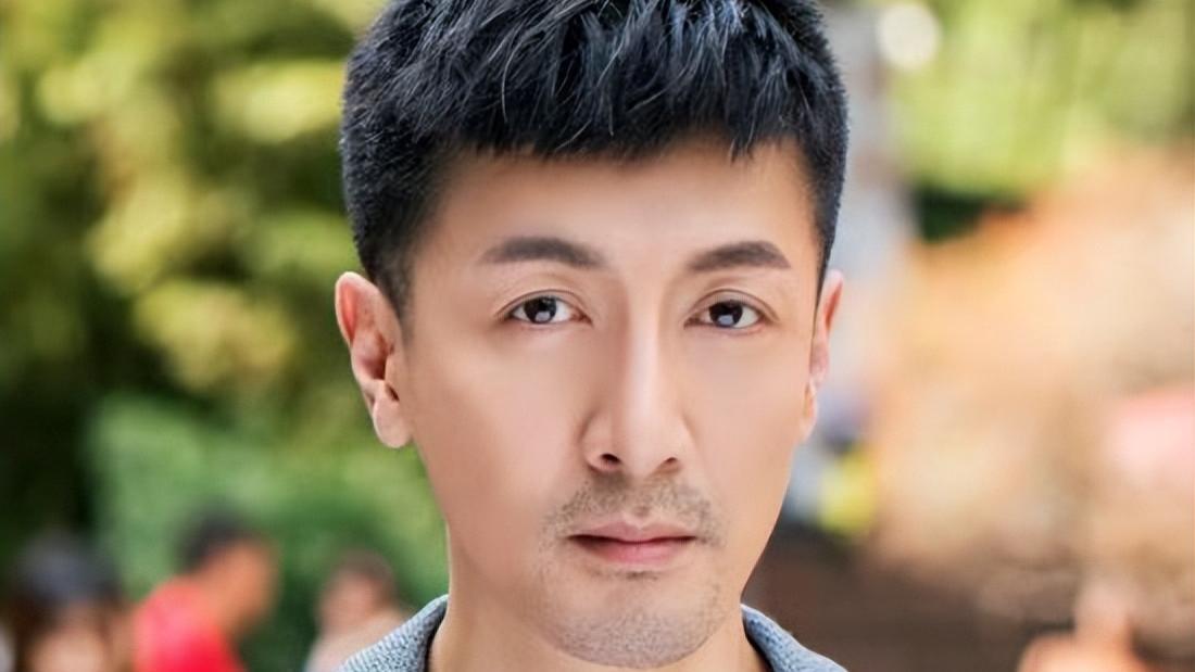 胡歌|12位长得像“混血儿”的男星，个个浓眉大眼，实打实的中国美男