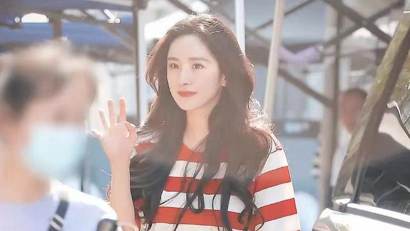 杨幂|《特战荣耀》后，杨幂新剧接档上线，看到主演阵容：熬夜也要追