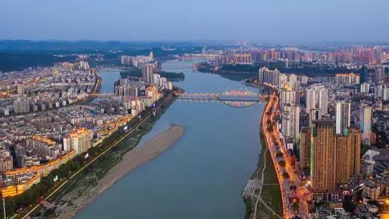川渝交界地区，为什么重庆的发展普遍比四川好？背后有这三个原因