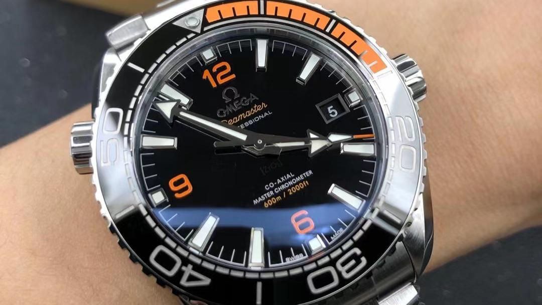 欧米茄|VS厂欧米茄海马海洋宇宙600米“四分之一橙”终极版评测！