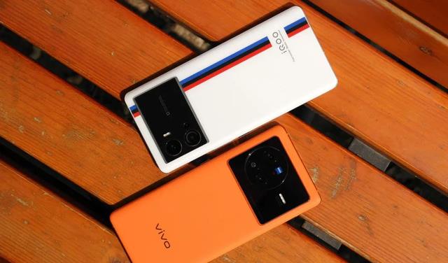 iqoo10|售价完全一致！iQOO10与vivoX80究竟谁值得入手？一文让你读懂