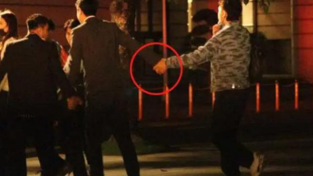 郑元畅|郑元畅被曝与神秘男子约会，牵手搂腰太亲密，曾表白过贺军翔