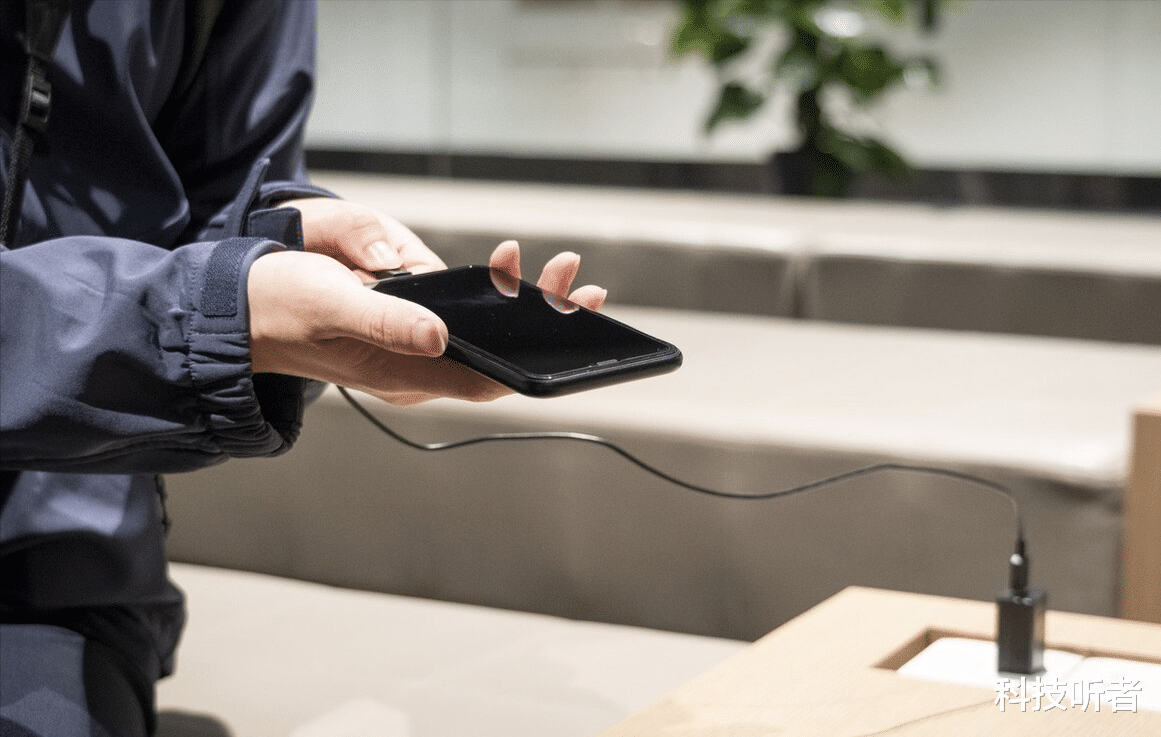 苹果|苹果再次大卖!打了谁的脸?