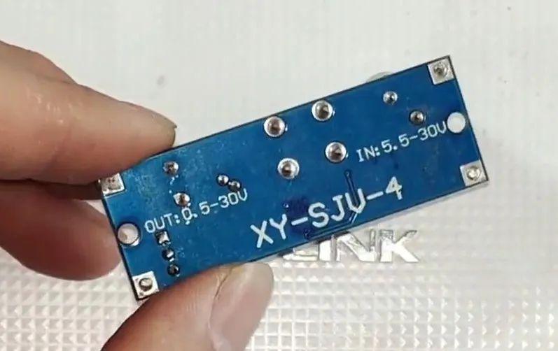 路由器|教你给路由器装上电池,断电不断网,WiFi照样用!