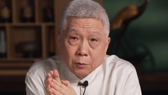 翡翠手镯|马未都直播首秀卖文玩，99万的茶具瞬间被抢光，他能赚多少？