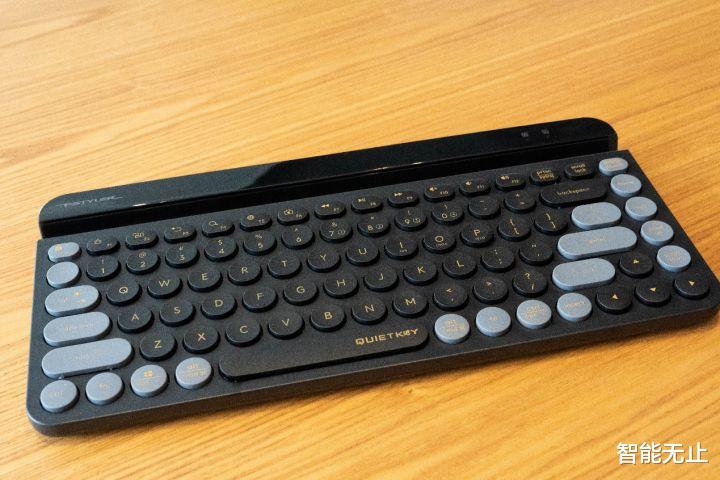 无线耳机|不止电脑，手机、平板也能出色办公，双飞燕飞时代降噪蓝牙键盘FBK30评测