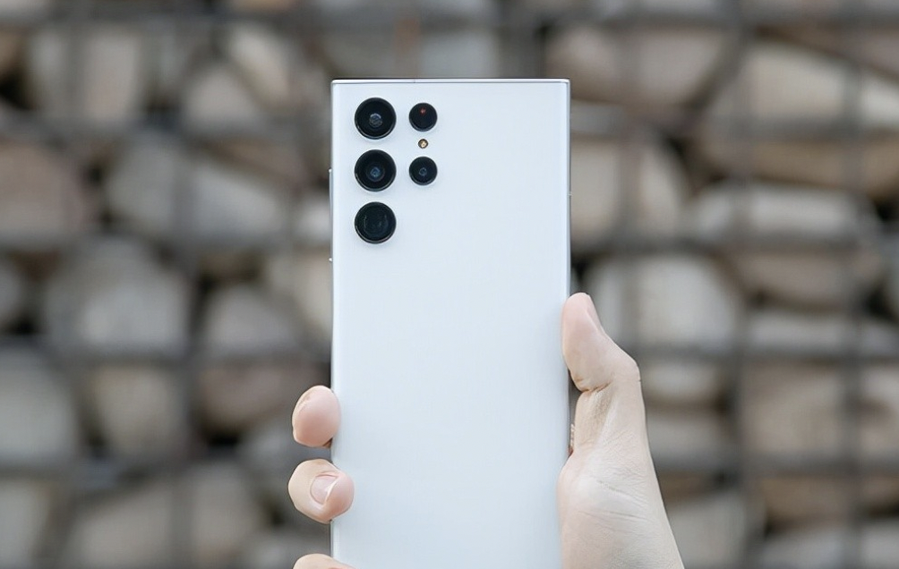 三星|买手机不能小气，2022年口碑最好的三款手机，用个5年不成问题