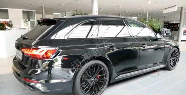 奥迪A4家族“加速王”曝光，激光大灯+四驱，加速4.8秒，3.0T霸气