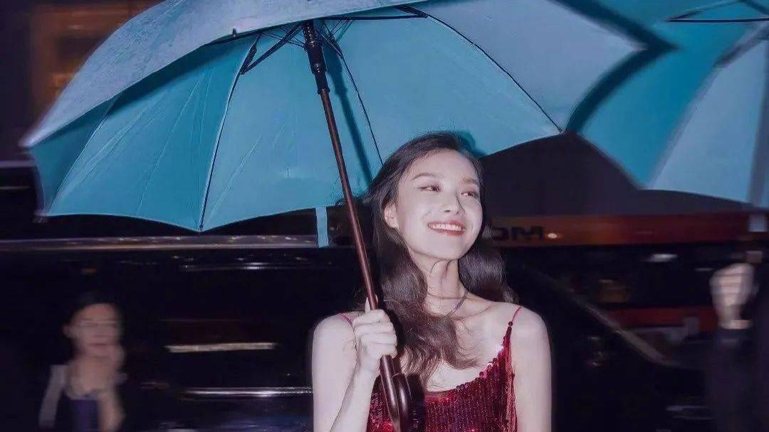 倪妮|从“演员倪妮”到“模特倪妮”，她的演艺之路还能走多远？