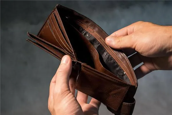 电子商务|是我们太穷,还是厂商太飘?越卖越贵的国产手机该冷静了!