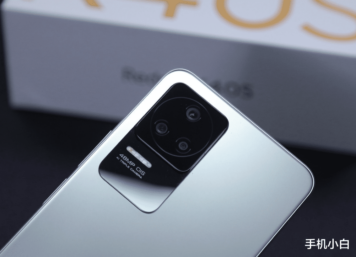 电池|买安卓手机别抠搜,4款12+256GB“超值手机”,内存能选大不选小