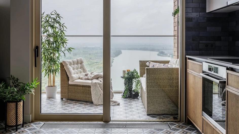 92㎡清爽的三居室，阳台改成休闲室，大全景窗户看着格外地明亮