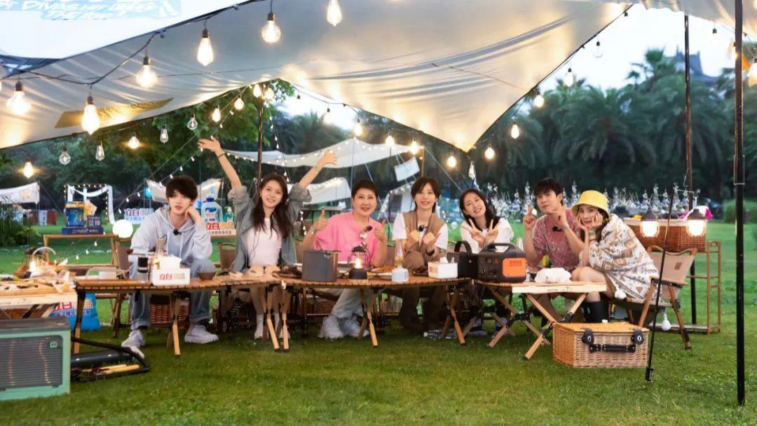 花儿与少年|《花儿与少年》，「人」与「附近」