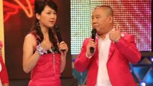 郭德纲|周群曾说靠直播已成为安徽最富有的人，现如今却与郭德纲仇人连线