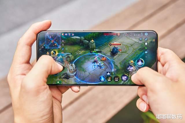 旗舰机|97%好评率!下半年旗舰机好评如潮,大存储机型更吃香