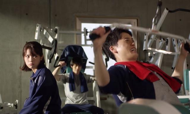 acgn漫评|德凯奥特曼男主设定反向致敬戴拿数据全面垫底的吊车尾队员