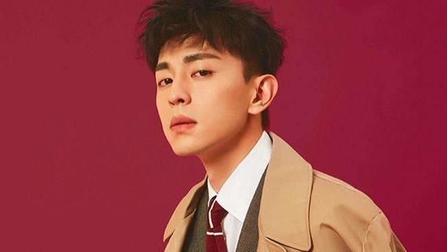 隐婚|邓伦从不占女星便宜，是出了名的绅士，唯独跟她在一起很不安分