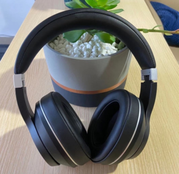 耳机|降噪耳机哪款好，头戴耳机在同等价位中音质脱颖而出