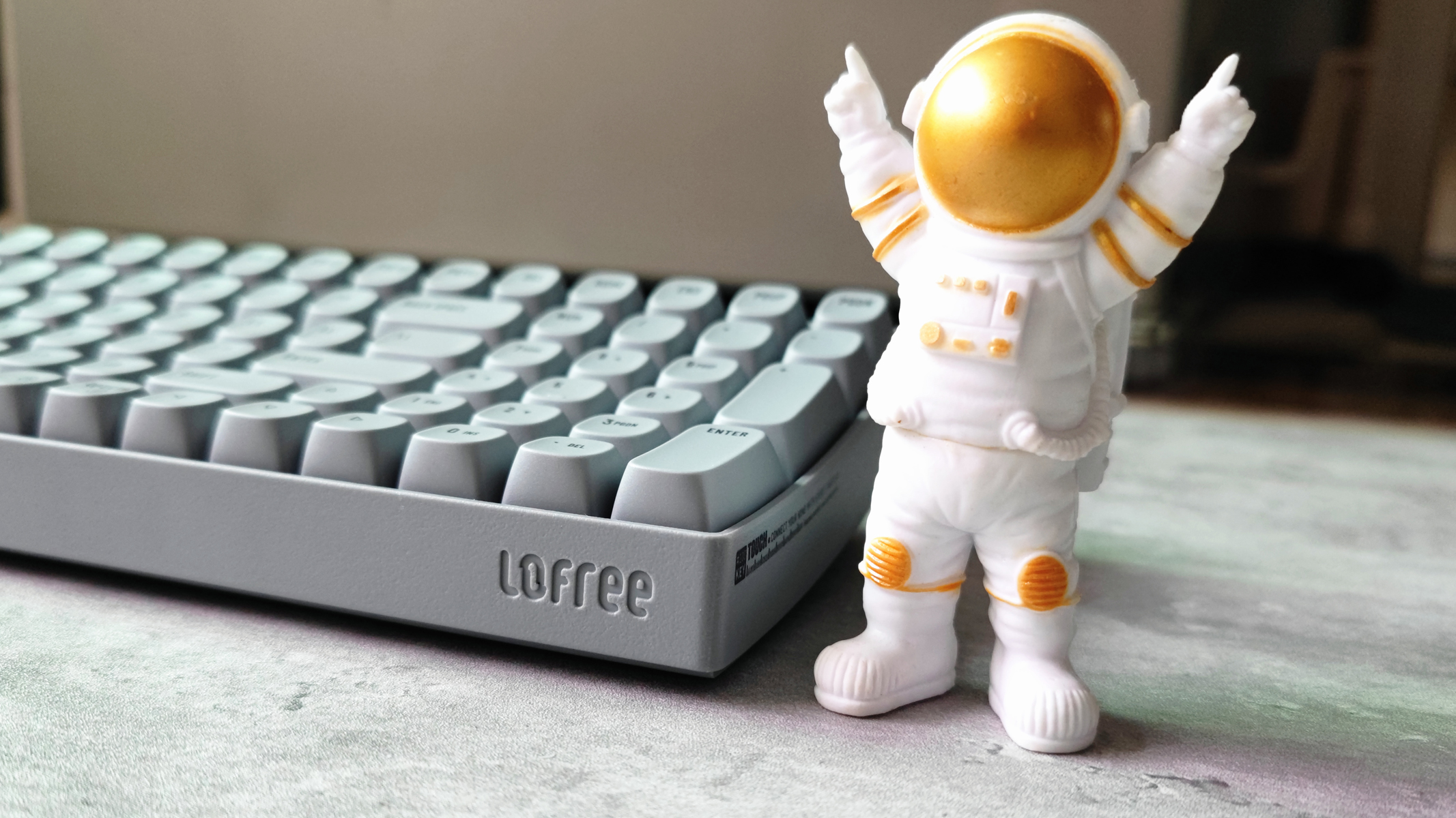 固态硬盘|俘获直男心？没这把工业风键盘不行！