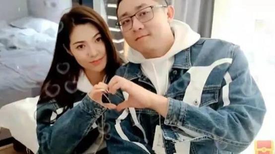 |斗鱼女主播“未婚有孕”获粉丝怜惜，称：愿意接盘，承担这个责任