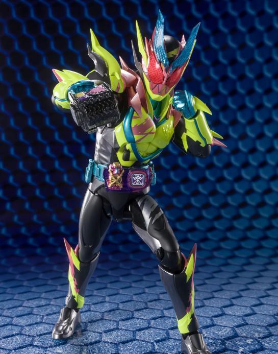 神谷浩史|假面骑士劫持reviceSHF手办官图公开换个颜色直接变成深红贝尔