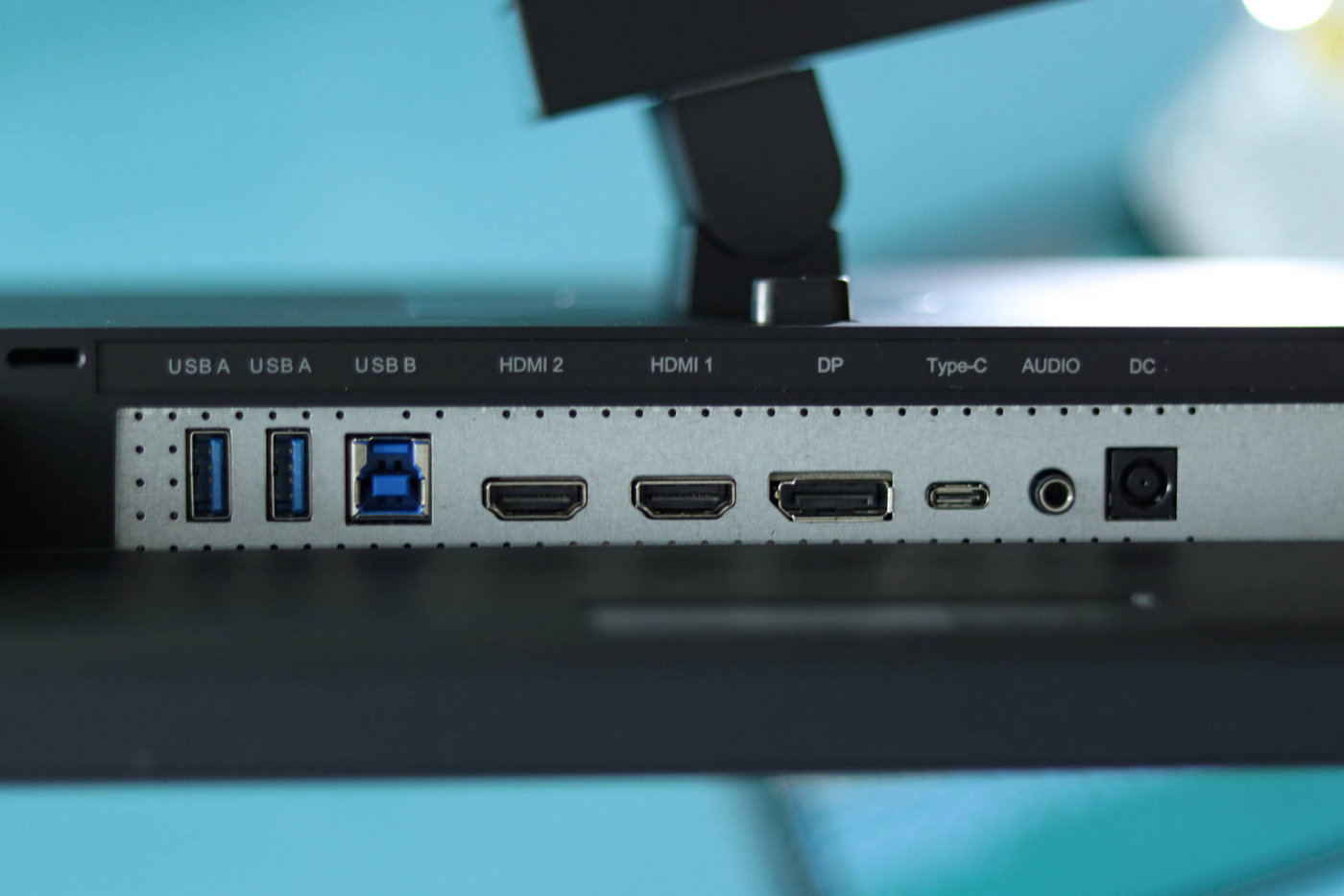 ai|科普文，一篇文章告诉你，如何挑选一款物美价廉的高水准美术显示器