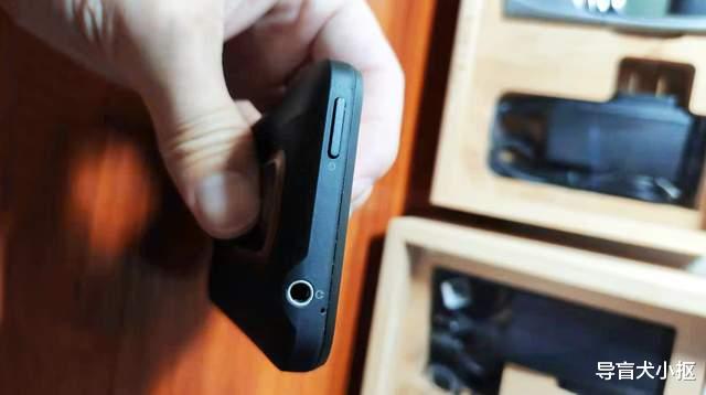 荣耀Magic4|不戴眼镜看3d效果，体验这款老旧的智能手机，超前理念实用功能