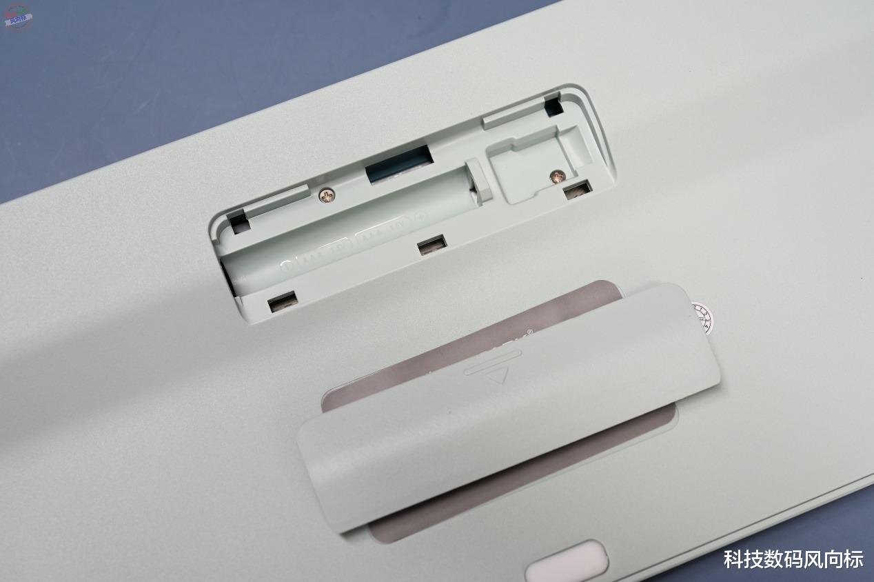 键盘|孩子上网课更卫生安全,MICROPACK KM-238W抑菌键鼠套装上手体验