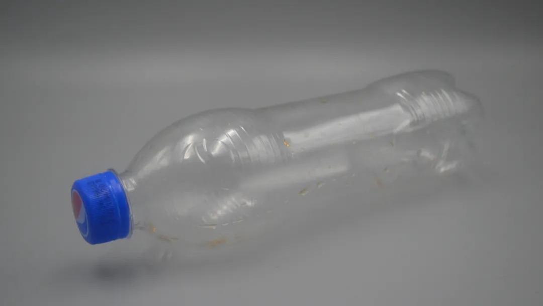 你家有空的塑料瓶吗？套在水龙头上真实用，一年能帮你省几百元