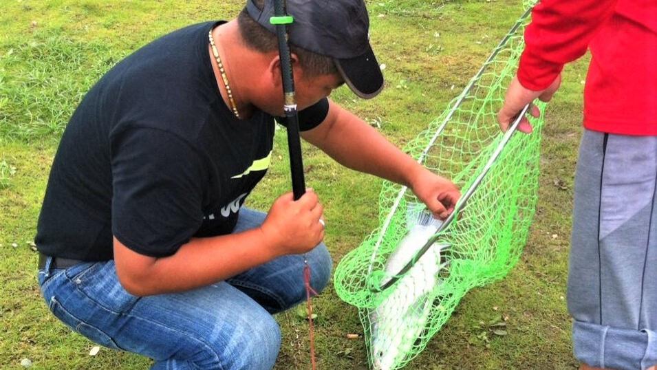 |野外钓鱼有很多忌讳，你触犯了几条？