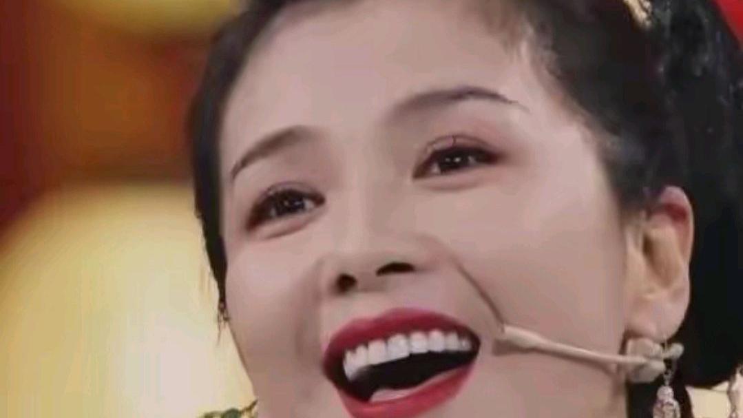 王牌对王牌|《王牌对王牌》越做越差？嘉宾偷看提词器，广告植入太生硬