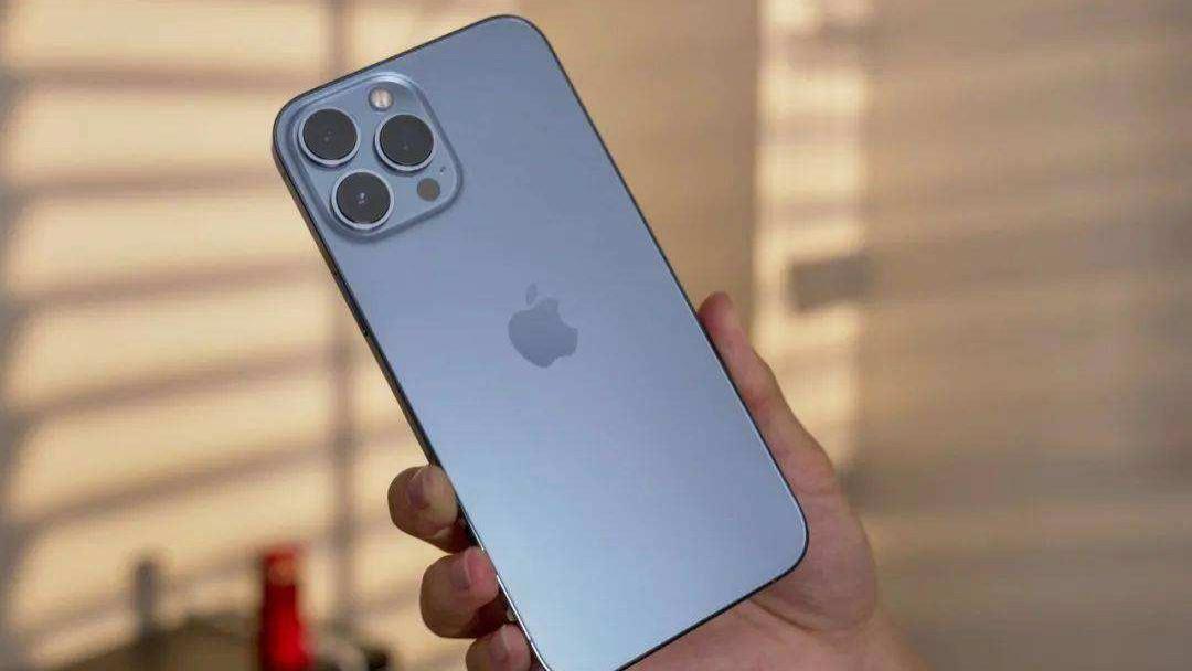 苹果|为什么越来越多人，开始选择苹果手机了？这三个因素才是关键