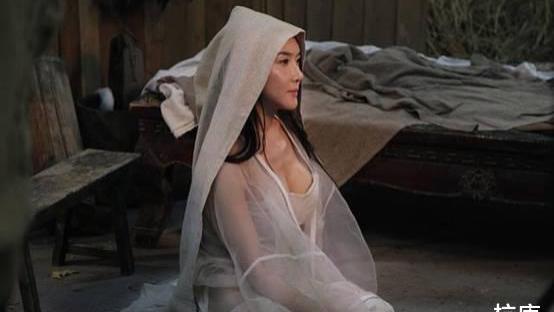 龚玥菲|“最美潘六姐”龚玥菲，一婚嫁侏儒二婚嫁巨人，为捞钱生活混乱不堪