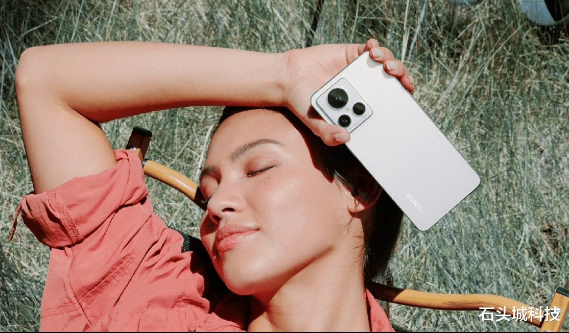 |3499元起！真我GT2 大师探索版一堆首发，满足你想要的设计和性能