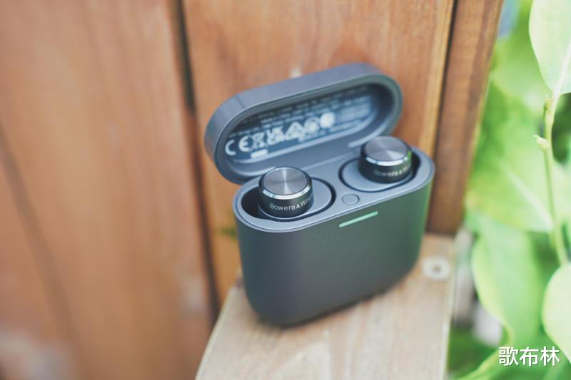|不负高端之名：B&W宝华韦健PI5真无线耳机简评