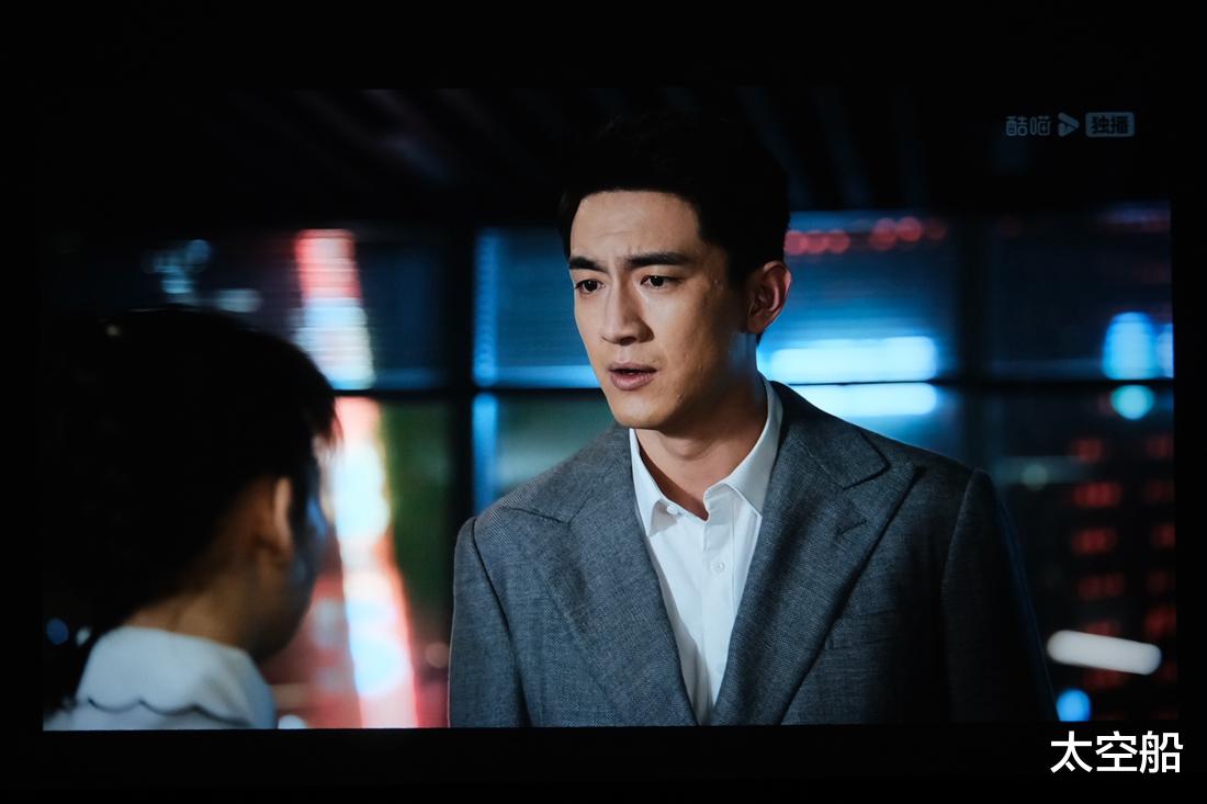 投影仪|把电影院搬回家有何难？知麻Z1投影仪评测