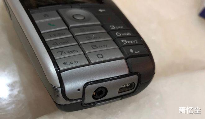 HTC|罕见的“龙虾”手机，HTC代工生产，二手都值一千块