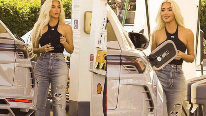 金·卡戴珊|卡戴珊驱车加油现身街头！单手开车超酷飒，紧身吊带很夺目