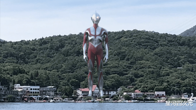 新奥|关于《新奥》前十分钟的感受，为何有种EVA的味道？