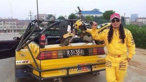 成龙|成龙唯一不敢拍的戏，替身却直接就上了，事后成龙送了他一辆法拉利