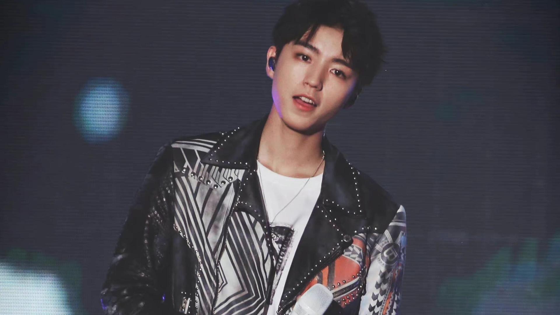 王俊凯|王俊凯处女座强迫症，在各种场合都喜欢整理，从话筒线到代言产品