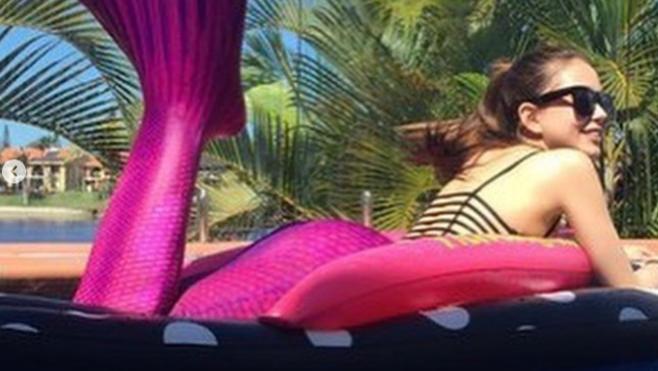 昆凌|周杰伦真有福气，昆凌怀孕数月身材纤细，7岁女儿长发飘飘