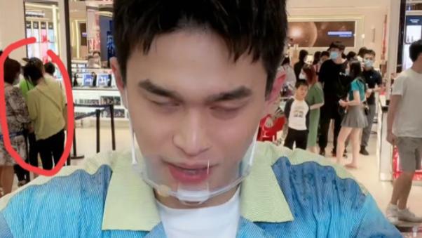 孙杨|孙杨三亚直播现套路？被网友质疑，故意找托到店排队营造热闹假象