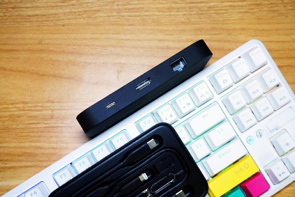 笔记本|出差一族的福音,多接口随意拼接,JSAUX收纳式扩展坞实测